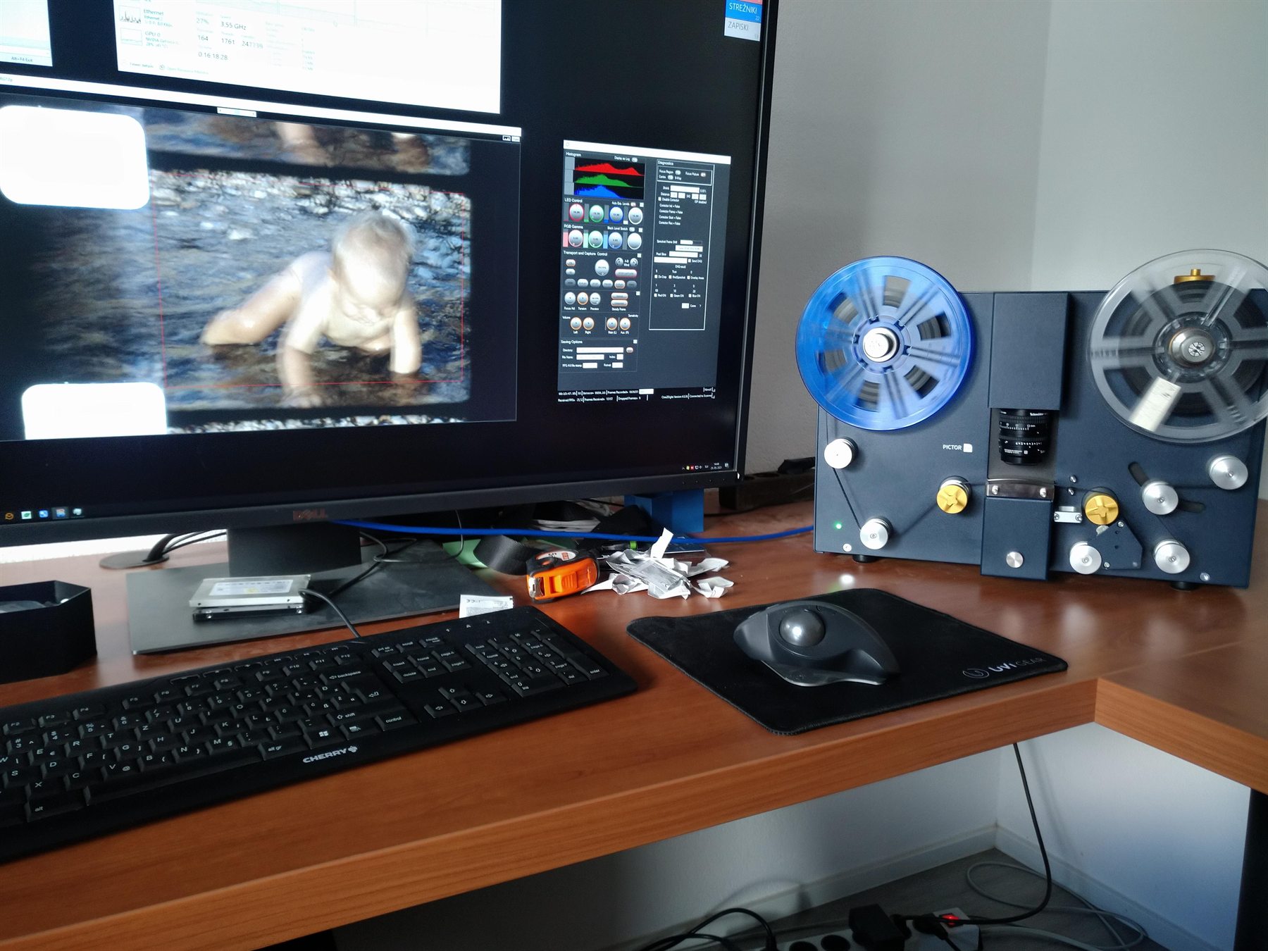 8mm filmski koluti in filmska oprema